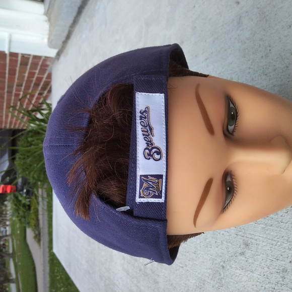 Licenced MLB Milwaukee Brewers cap - Picture 3 of 7